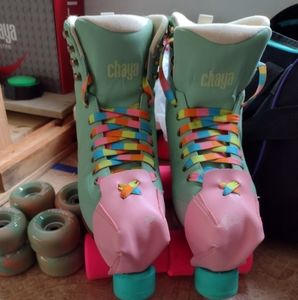 Size 10 or EU42 Chaya Melrose Elite Sherbet Lime Quad Skates